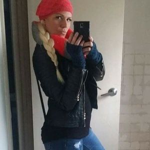 Meet your Posher, Candice